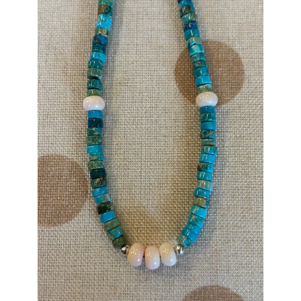 16" Cinnamon Jasper & Pink Conch 5mm Turquoise Heishi Necklace